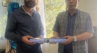 Puhpa S. Lalremthanga, Hon’ble Dy. CEM, MADC ta a Official Chamber liata Assam Rifles Major â pakyh