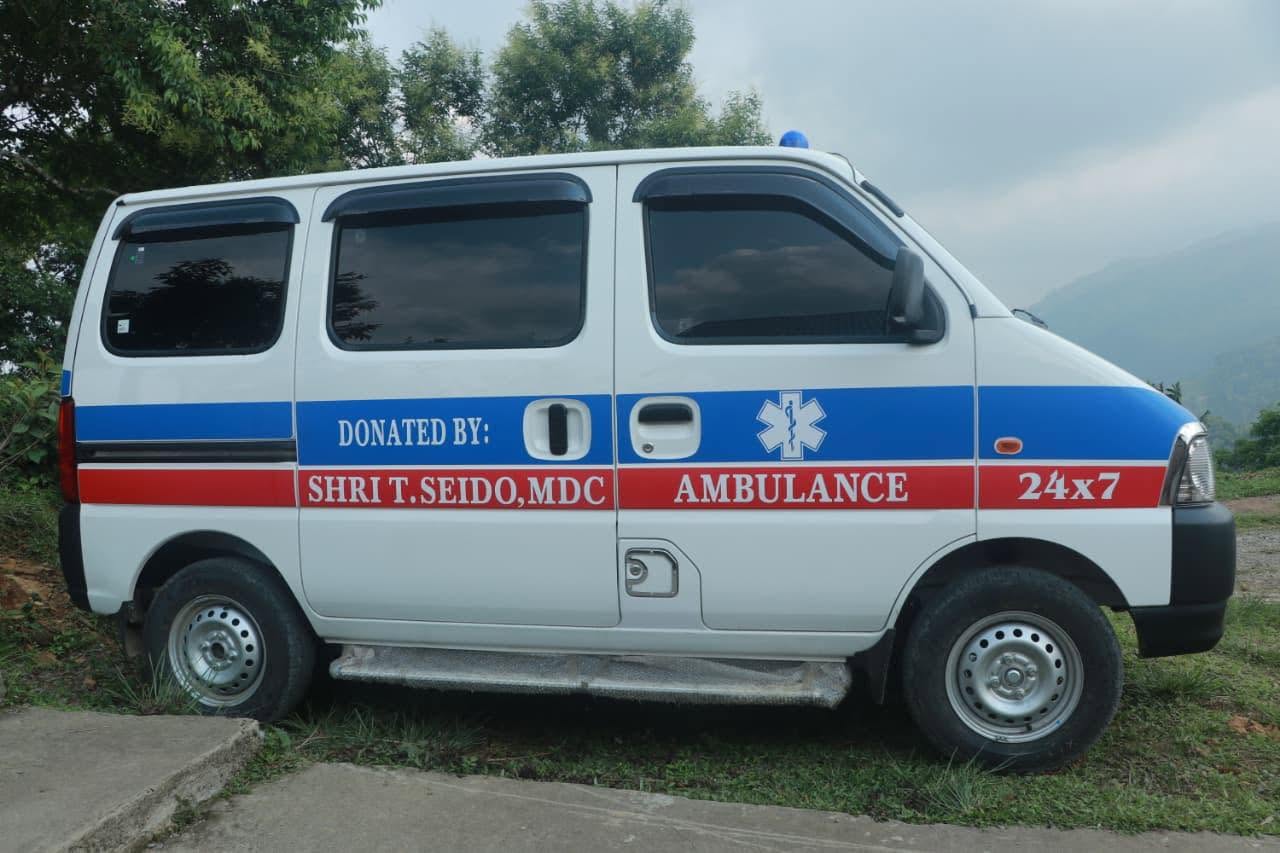 Puhpa T. Seido, EM, MADC ta Laki bia châta Ambulance a hlâ